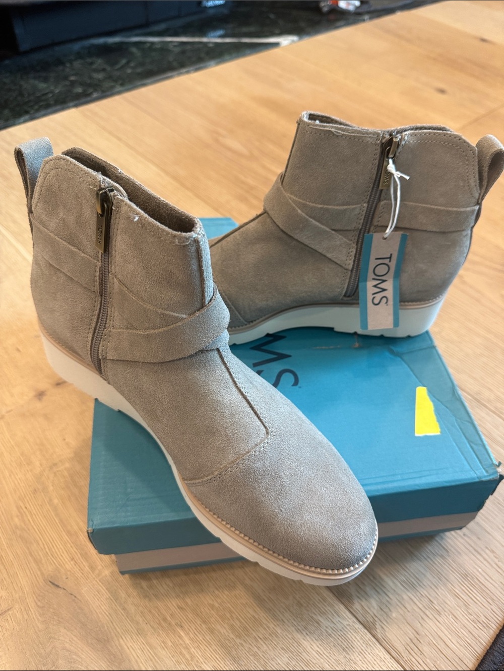 NWT TOMS Marlow Dune Suede Wedge Ankle Booties with Side Zip 9.5 - Picture 2 of 14